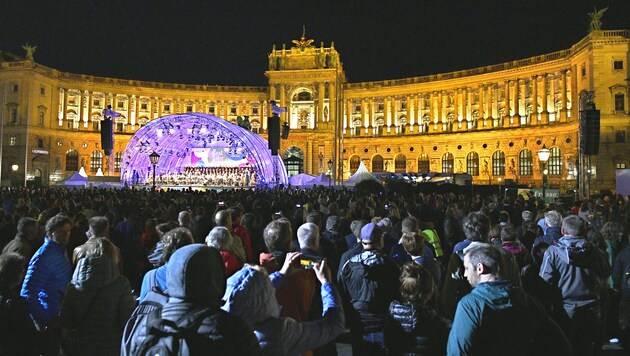 Normalerweise findet das „Fest der Freude“ am Wiener Heldenplatz statt. Aufgrund der Corona-Krise und den damit verbundenen Einschränkungen ist das zum 75. Jubiläum des Kriegsendes nicht möglich. (Bild: APA/HANS PUNZ)