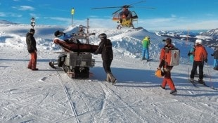 Nicht nur in Tirol haben die Einsatzkräfte alle Hände voll zu tun. (Bild: ZOOM.TIROL)