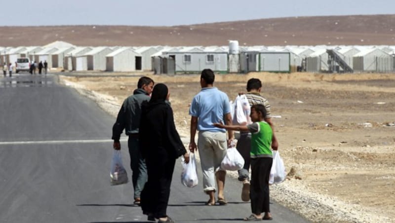 Das Flüchtlingslager Azraq in Nordjordanien - seit Jahren Heimat für Zehntausende Syrer (Bild: AFP PHOTO/KHALIL MAZRAAWI)