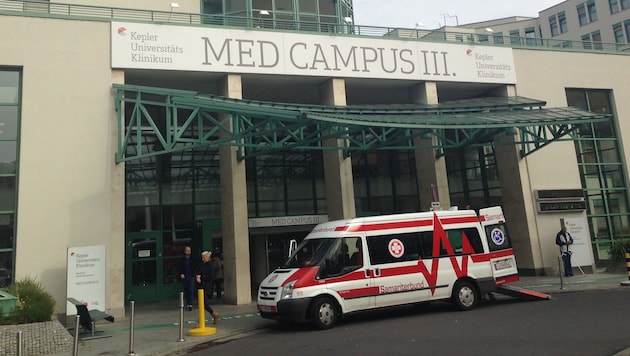 Patienten der Schmerzambulanz werden nur noch am Med Campus III behandelt. (Bild: Kronen Zeitung)