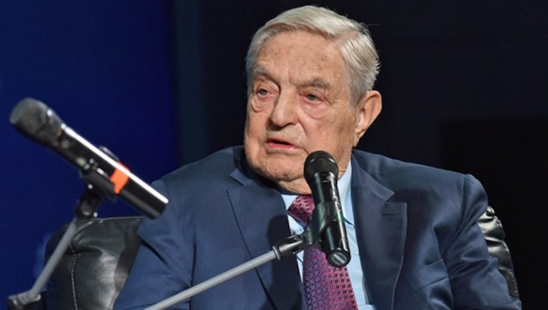 George Soros geht: Der US-Milliardär mit ungarischen Wurzeln verlagert seinen Europa-Schwerpunkt von Ungarn nach Deutschland. (Bild: AFP/GETTY IMAGES)