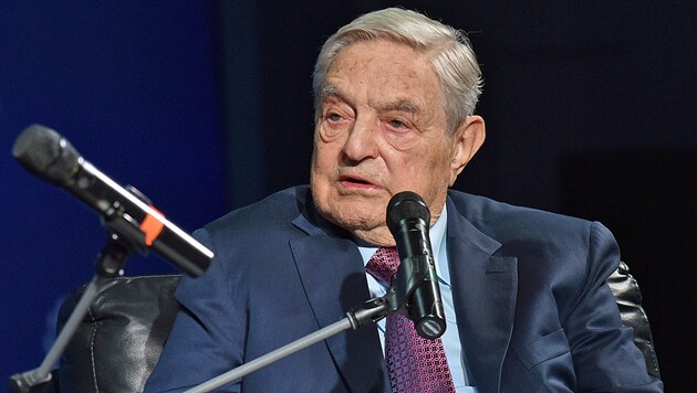 George Soros geht: Der US-Milliardär mit ungarischen Wurzeln verlagert seinen Europa-Schwerpunkt von Ungarn nach Deutschland. (Bild: AFP/GETTY IMAGES)