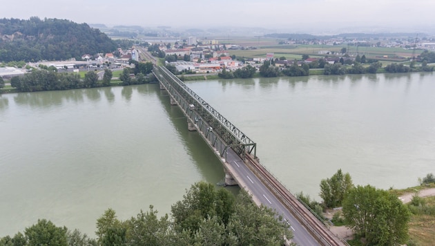 Donaubrücke Mauthausen. (Bild: FOTOKERSCHI.AT)