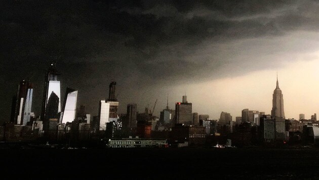 Sturmwolken über New York (Bild: Associated Press)