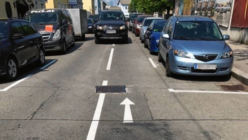 Dieser Radweg in der Wiener Gemeindeaugasse in Stadlau macht fassungslos. (Bild: privat)