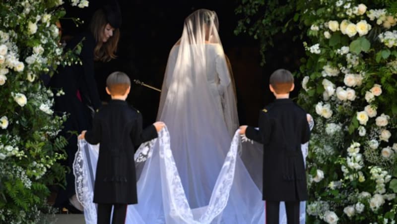 Meghan Markle beim Einzug in die Kirche (Bild: AFP and licensors)