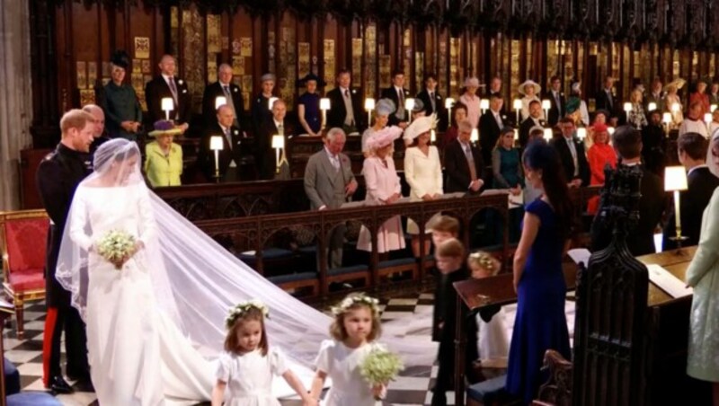 Meghan Markle und Prinz Harry in der Kirche (Bild: AP)