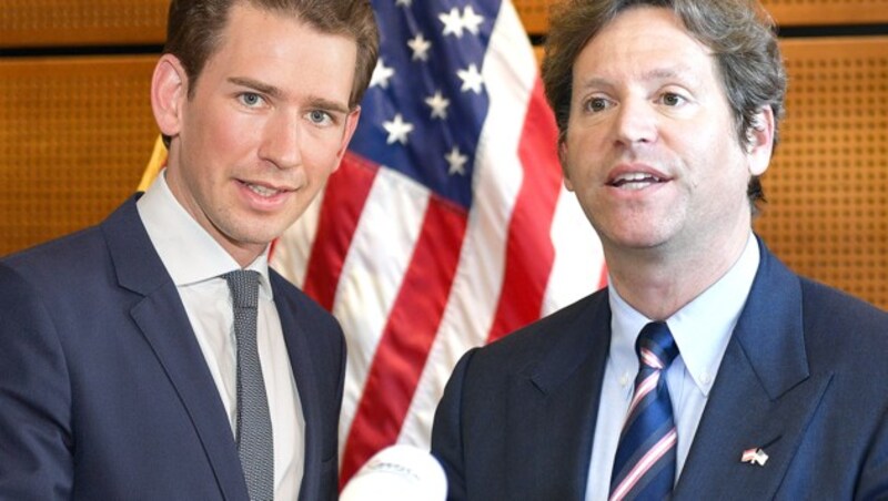 Sebastian Kurz und US-Botschafter Trevor Traina (Bild: APA/ÖVP/JAKOB GLASER, APA/HANS PUNZ, krone.at-Grafik)