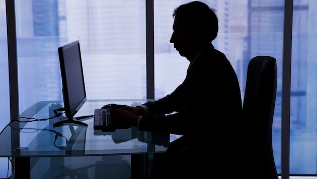 Von den etwa 24.000 analysierten Meldungen zeigten 47 Prozent tatsächlich illegale Inhalte – ein gewaltiger Anstieg. (Bild: stock.adobe.com)