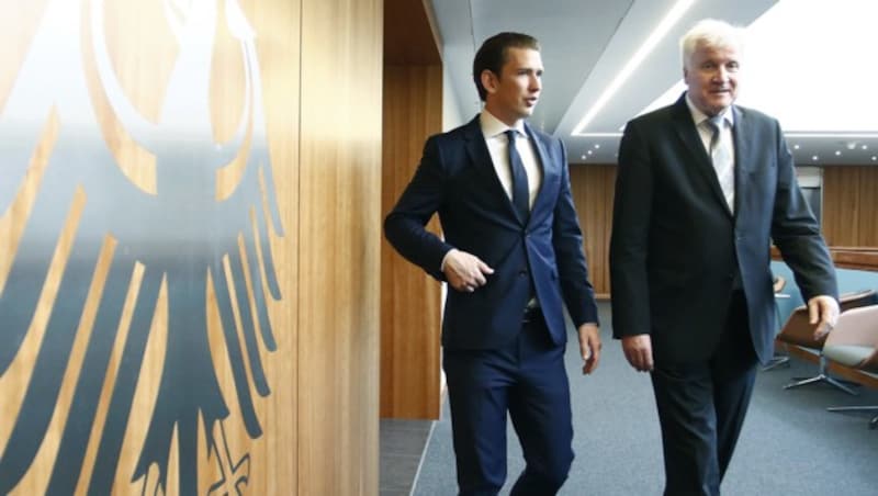 Bundeskanzler Sebastian Kurz und Deutschlands Innenminister Horst Seehofer (Bild: BUNDESKANZLERAMT/DRAGAN TATIC)