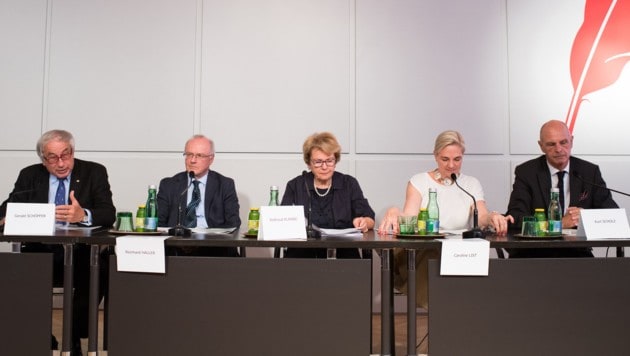 Gerald Schöpfer, Reinhard Haller, Waltraud Klasnic, Caroline List und Kurt Scholz (Bild: APA/EXPA/MICHAEL GRUBER)
