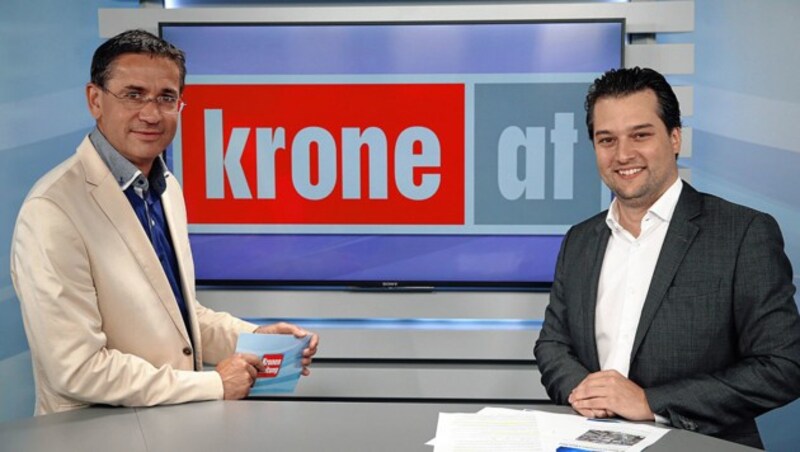 FPÖ-Vizebürgermeister Dominik Nepp zu Gast bei Moderator Gerhard Koller (Bild: Zwefo)