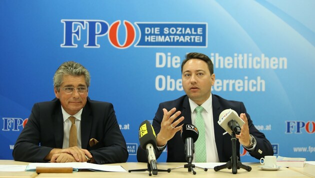 FPÖ-Chef Manfred Haimbuchner (rechts) und Klubobmann Herwig Mahr. (Bild: FPÖ Landtagsklub)