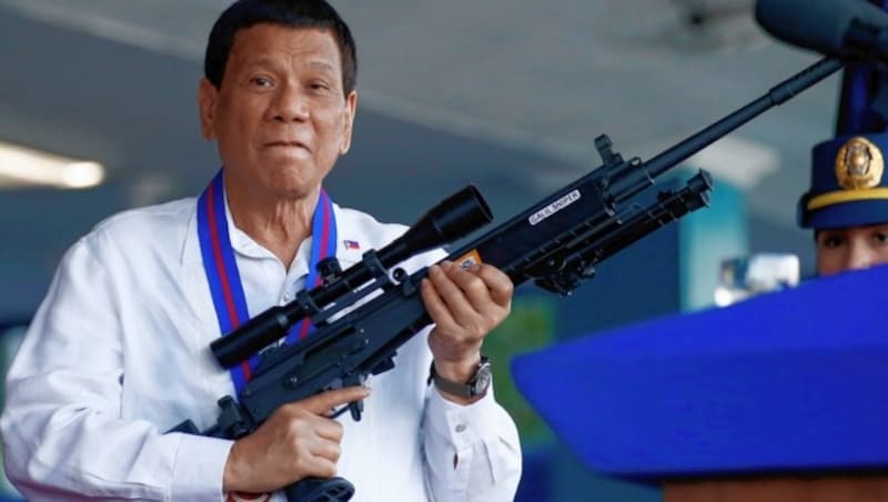 Rodrigo Duterte hat nicht nur den Drogenbossen den Kampf angesagt. (Bild: AP)