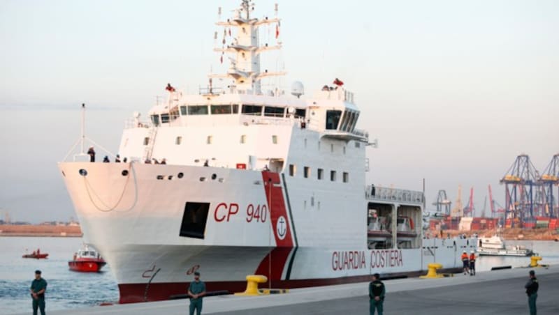 Die „Dattilo“ erreicht den Hafen von Valencia. (Bild: AFP)