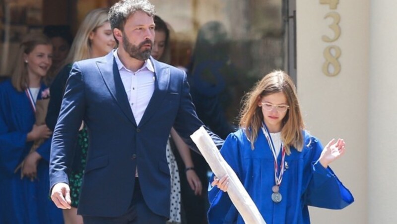 Ben Afflecks und Jennifer Garners Tochter Violet hat die Grundschule abgeschlossen. (Bild: www.PPS.at)