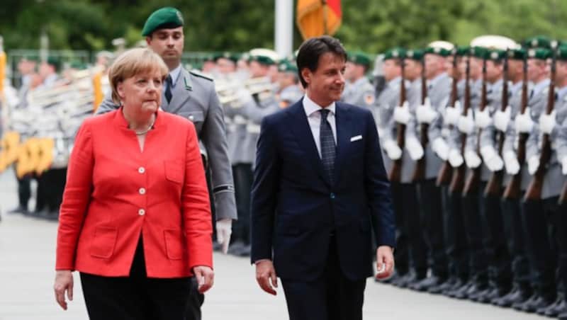 Italiens Ministerpräsident Giuseppe Conte zu Gast bei Angela Merkel in Berlin. (Bild: ASSOCIATED PRESS)