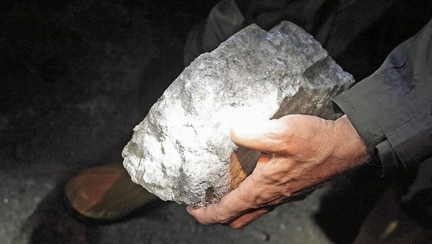 So schaut das Erz in der Wolfsberger Mine aus: Das Lithium findet sich in einem Spodumenkonzentrat. (Bild: Kronen Zeitung)