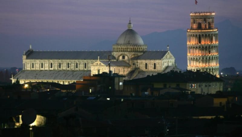 Der Dom und Turm von Pisa sind auch in der Nacht schön anzusehen. (Bild: AFP)
