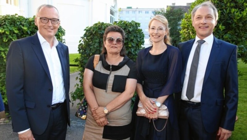 Volle „Krone“-Power: Klaus Herrmann, Monika Fuhrheer, Karin Herrmann und Gerhard Valeskini (v.li.n.re.) (Bild: Zwefo)