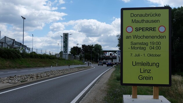 Über den Sommer wird die Donaubrücke Mauthausen an den Wochenenden gesperrt. Die Zeit der Bauarbeiten kann sich auch verkürzen. (Bild: Horst Einöder)