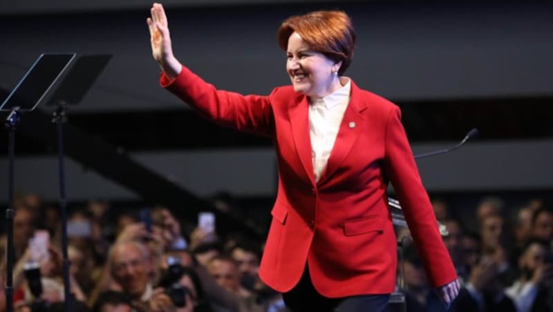 Die rechtsnationalistische Gründerin der Iyi-Partei („Die Guten“), Meral Aksener. (Bild: AFP)