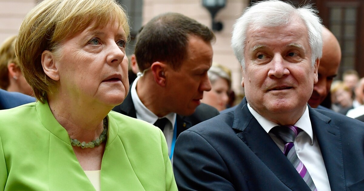 Merkel Vs. Seehofer - Krisentreffen Bringt Keine Einigung Im Asylstreit ...