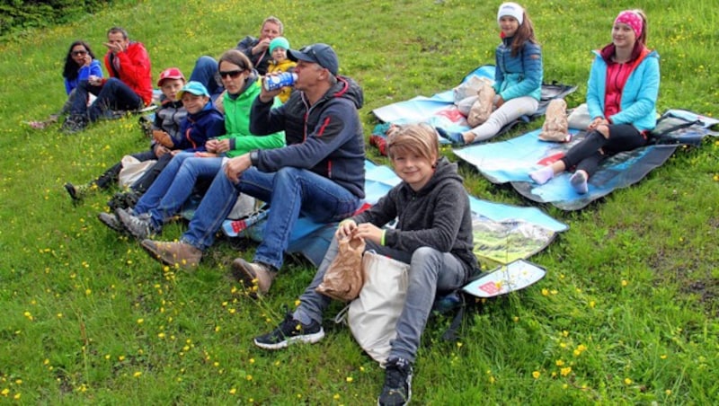 Gipfelpicknick auf der Planai (Bild: Christian Jauschowetz)