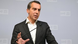 Kern gab seinen Aufsichtsratsposten bei der russischen Staatsbahn auf. (Bild: APA/HELMUT FOHRINGER)