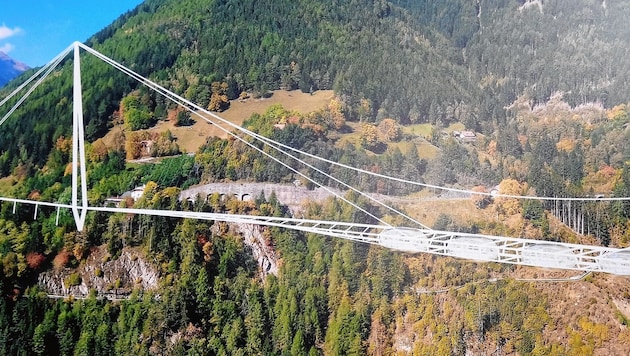 204 Meter über Grund und 550 Meter lang: So sieht Günter Keuschnig seine „Bond-Brücke“ - für Fußgänger und Radfahrer. (Bild: Fritz Kimeswenger)