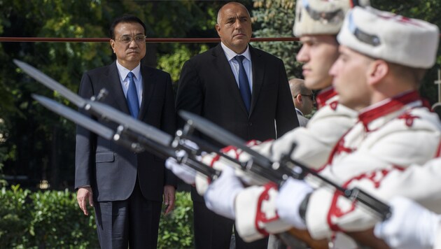 Die Premierminister von China und Bulgarien: Li Keqiang und Bojko Borissow (Bild: APA/AFP/Nikolay DOYCHINOV)