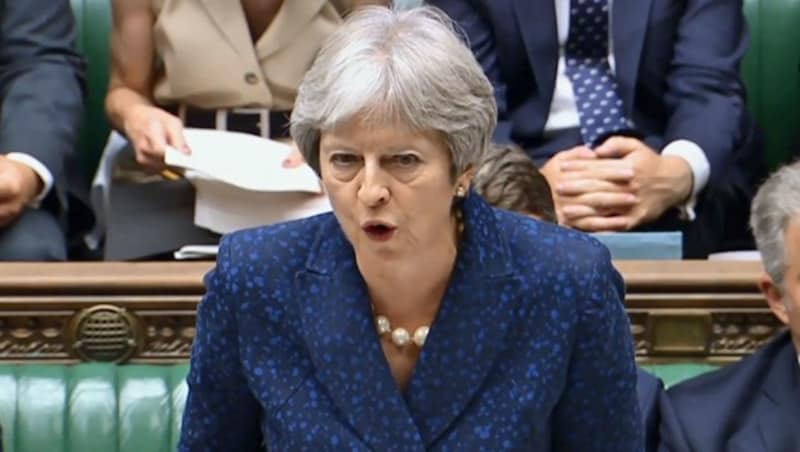 Theresa May: Wird das Votum sie zu Fall bringen? (Bild: APA/PRU/AFP/HO)
