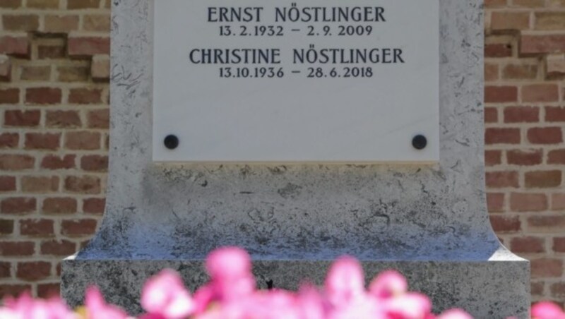 Das Grab von Christine Nöstlinger am Hernalser Friedhof (Bild: Klemens Groh)