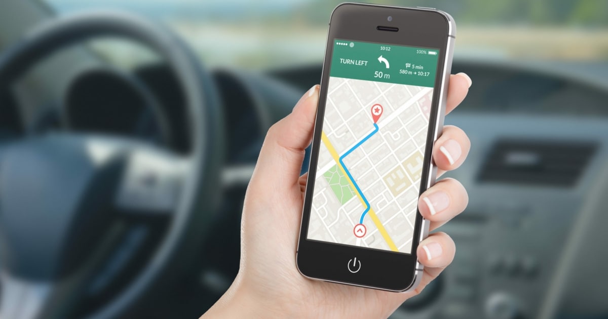Navigating New Cities with Smart Navigation Apps and GPS Devices