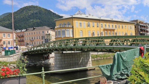 Die Sanierung der Elisabethbrücke in Bad Ischl dauert bis maximal Ende August. (Bild: Marion Hörmandinger)