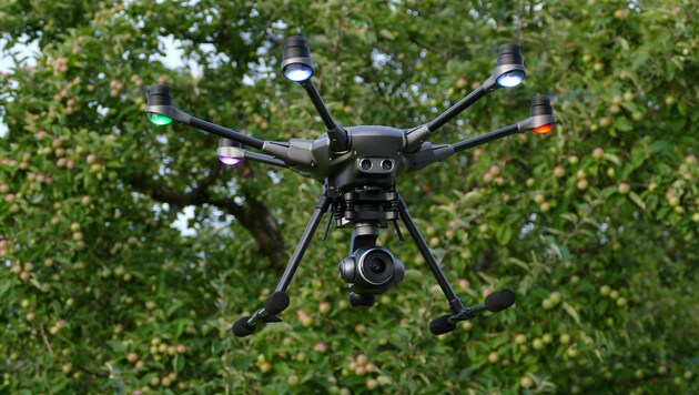 Intels RealSense-Kameras wurden unter anderem in Drohnen wie die Yuneec Typhoon H Pro eingebaut. (Bild: Dominik Erlinger)