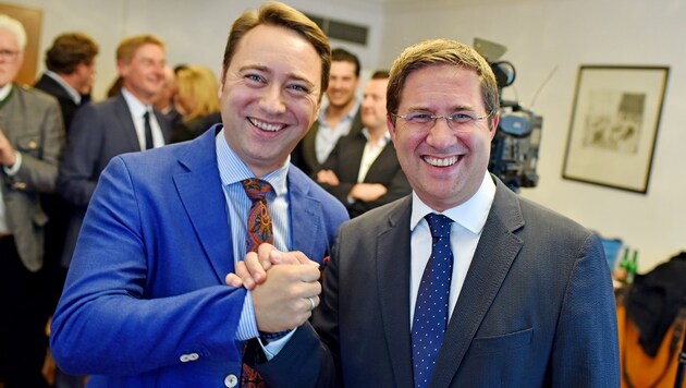 Manfred Haimbuchner (l.) und der Welser Bürgermeister Andreas Rabl (beide FPÖ) luden Matteo Salvini nach Oberösterreich ein. (Bild: Markus Wenzel)