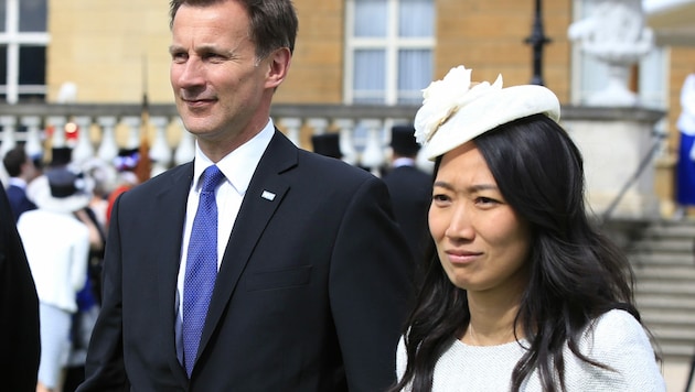 Der britische Außenminister Jeremy Hunt und seine Ehefrau Lucia (Bild: AFP)
