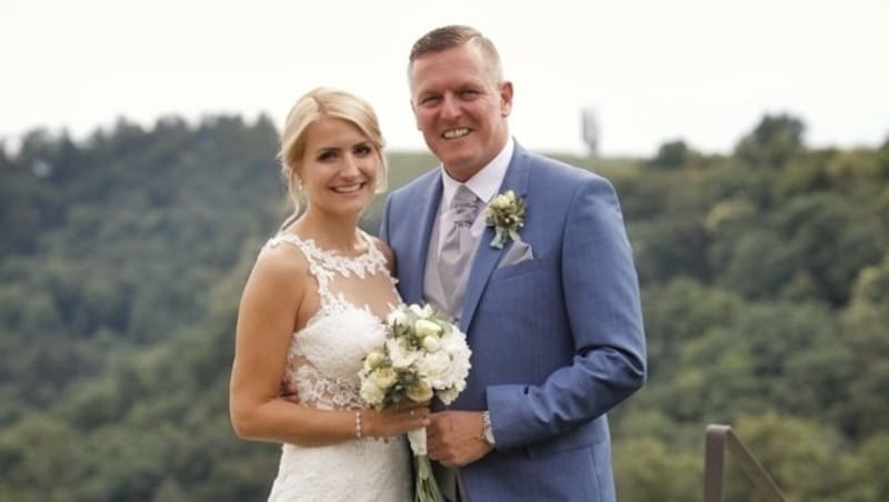 Verteidigungsminister Mario Kunasek (FPÖ) mit seiner Ehefrau Sabrina gaben sich am 16. Juni 2018 am Kogelberg in Leibnitz das Jawort. (Bild: APA/FPÖ STEIERMARK/MARIO GIMPEL)