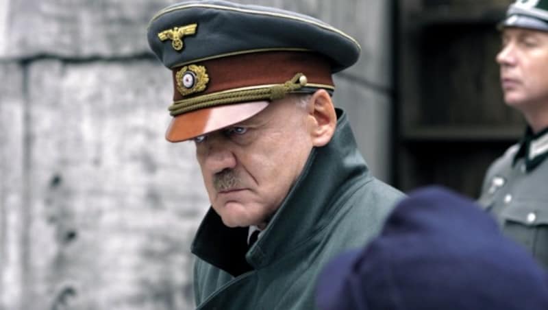 Bruno Ganz als Adolf Hitler in der deutschen Kinoproduktion „Der Untergang“ (Bild: dpa/dpaweb)