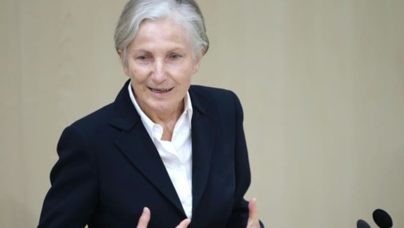 Irmgard Griss, Ex-Präsidentin des Obersten Gerichtshofes, leitet die Kommission. (Bild: APA/Georg Hochmuth)