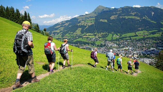 Kitzbühel ist wieder Schauplatz des beliebten „Krone“-Wandertags. (Bild: KitzSki)