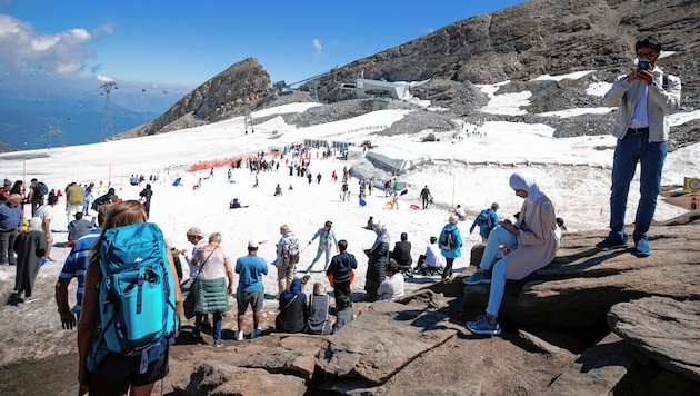 Es sind die 10 bis 12 Grad, welche Touristen anziehen. (Bild: EPA)