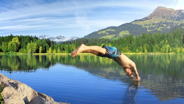 Der Badespaß an Österreichs Seen ist in Gefahr. Immer mehr Ufer werden privatisiert. (Bild: photog.raph/stock.adobe.com)