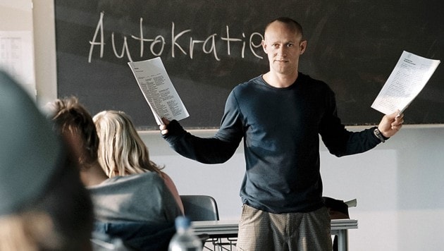 Lehrer Rainer Wenger (Jürgen Vogel) im Film „Die Welle“ (Bild: Constantin Film)