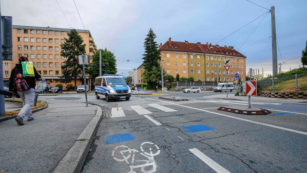 Der Kreisverkehr Gabelsbergerstraße / Weiserstraße vor dem Nelböckviadukt: Hier leben Radfahrer gefährlich. (Bild: Markus Tschepp)