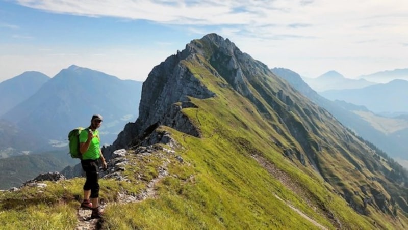 Der lange Abstieg führt über die Breitwand der Koschuta und über den ÖTK-Klettersteig zurück zum Koschutahaus (Bild: Wallner Hannes/Kronenzeitung)