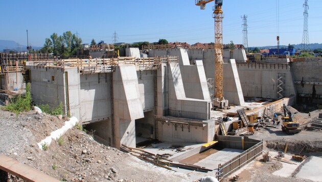 Grazer Murkraftwerk nimmt Gestalt an. (Bild: Jauschowetz Christian)