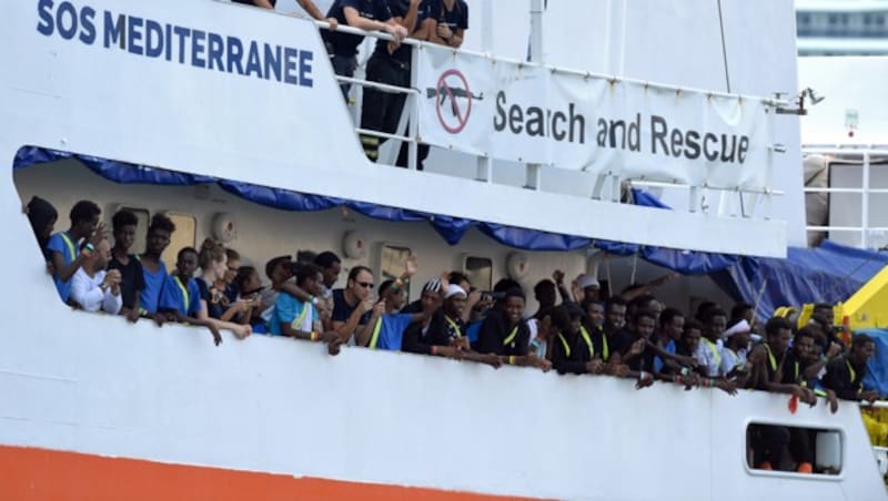 Migranten auf der Aquarius (Bild: APA/AFP/MATTHEW MIRABELLI)