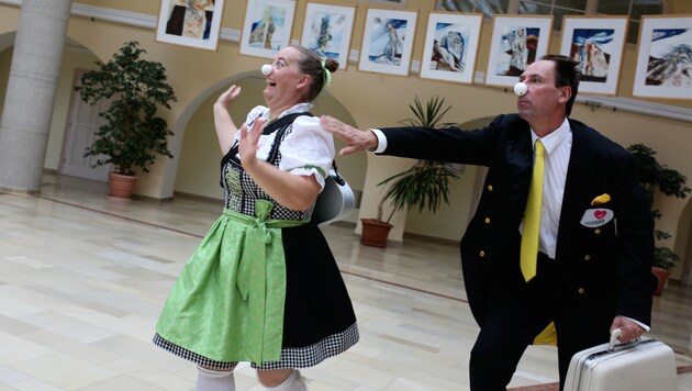 Die Profi-Clowns Julia Stampfer „Frau Lore“ und Rüdiger Reiner „Herr Leo“ sind seit Jahren ein Hit. (Bild: Evelyn Hronek)